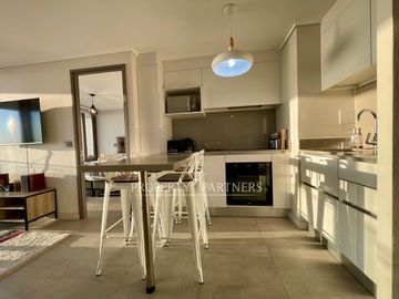 Moderno departamento amoblado con vista al mar en Reñaca Norte
