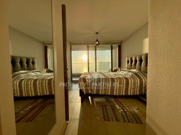 Moderno departamento amoblado con vista al mar en Reñaca Norte