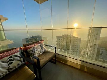 Moderno departamento amoblado con vista al mar en Reñaca Norte