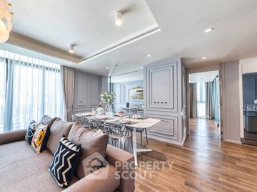 3-BR Condo at Muniq Sukhumvit 23 near MRT Sukhumvit