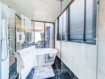 3-BR Condo at Muniq Sukhumvit 23 near MRT Sukhumvit