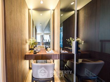 3-BR Condo at Muniq Sukhumvit 23 near MRT Sukhumvit