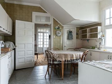 Hermosa Casa tipo Chalet, ideal uso comercial Punta Arenas