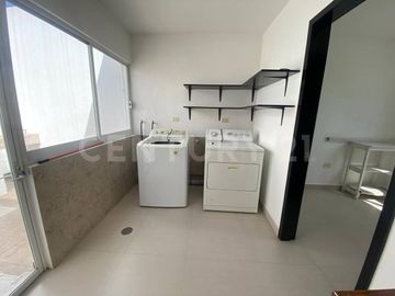 Venta de Casa en lomas de Angelopolis cluster 777 con jardin