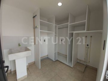 VENTA DE CASA EN LOMAS DEL VALLE PUEBLA