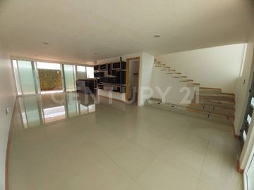 VENTA DE CASA EN LOMAS DEL VALLE PUEBLA