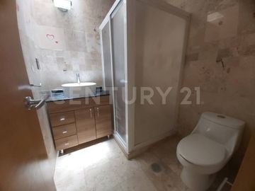 VENTA DE CASA EN LOMAS DEL VALLE PUEBLA