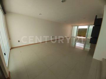 VENTA DE CASA EN LOMAS DEL VALLE PUEBLA