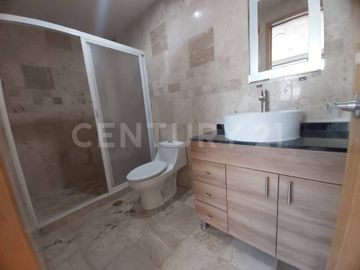VENTA DE CASA EN LOMAS DEL VALLE PUEBLA