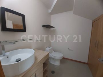 VENTA DE CASA EN LOMAS DEL VALLE PUEBLA