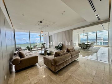 Venta / Alquiler Penthouse en PH Costanera, Ave Balboa