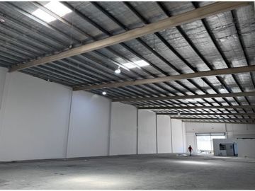 ALQUILER GALERAS PARQUE INDUSTRIAL CDE - 13,440$ 1280m2