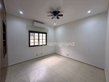 Venta o Alquiler Casa en El Doral, Costa Sur