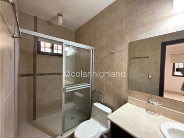 Venta o Alquiler Casa en El Doral, Costa Sur