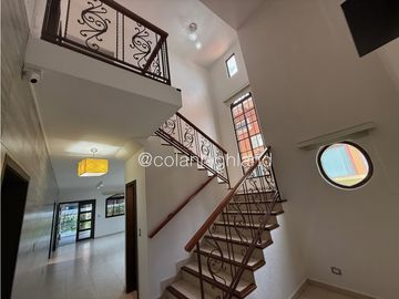 Venta o Alquiler Casa en El Doral, Costa Sur