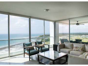 Apartamento de playa en venta en Riomar