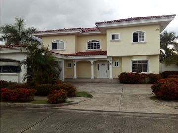 VENTA CASA COSTA DEL ESTE