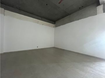 ALQUILER LOCAL COMERCIAL EN PLANTA BAJA PLAZA COMERCIAL 12 DE OCTUBRE