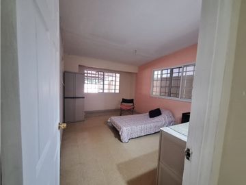 SE ALQUILA CASA EN VILLA DE LAS FUENTES 2