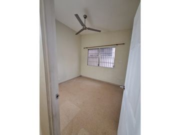 SE ALQUILA CASA EN VILLA DE LAS FUENTES 2