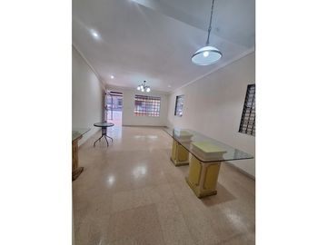 SE ALQUILA CASA EN VILLA DE LAS FUENTES 2