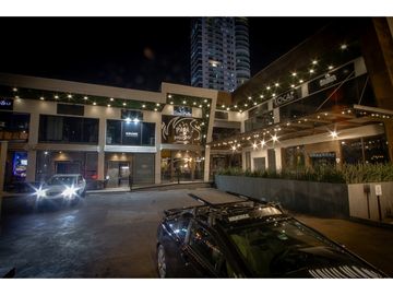 SAN FRANCISCO, plaza corner 68 - 178m2 3490$