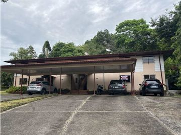 Apartamento en Alquiler en Clayton