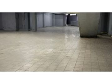 ALQUILER BODEGA CALIDONIA 930m2