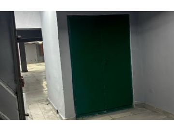 ALQUILER BODEGA CALIDONIA 930m2