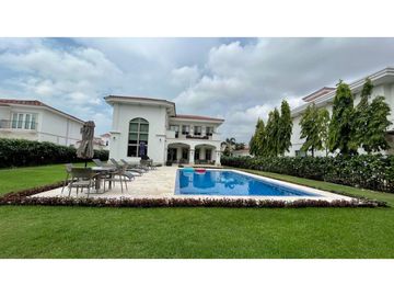 Venta de casa en Santa María