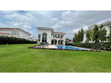 Venta de casa en Santa María