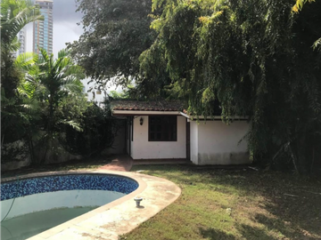 Casa en venta para remodelar- Coco del Mar (AB)