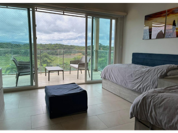 Apartamento de playa en venta en Playa Escondida