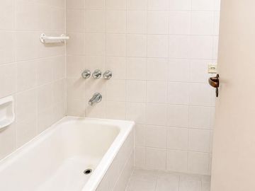PISO EN VENTA 3 AMBIENTES CON DEPENDENCIA Y COCHERA - Belgrano