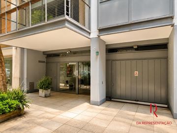 PISO EN VENTA 3 AMBIENTES CON DEPENDENCIA Y COCHERA - Belgrano
