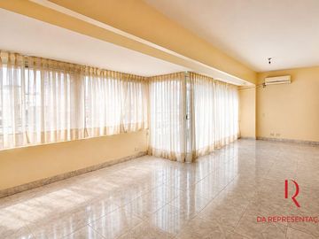 PISO EN VENTA 3 AMBIENTES CON DEPENDENCIA Y COCHERA - Belgrano