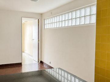 PISO EN VENTA 3 AMBIENTES CON DEPENDENCIA Y COCHERA - Belgrano
