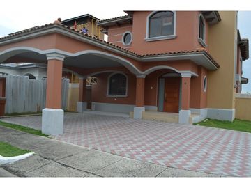 Casa en Venta en Costa Sur # 2159 cvd