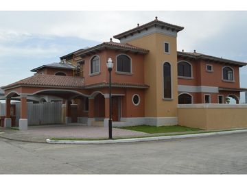 Casa en Venta en Costa Sur # 2159 cvd