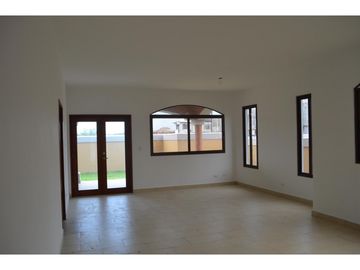 Casa en Venta en Costa Sur # 2159 cvd