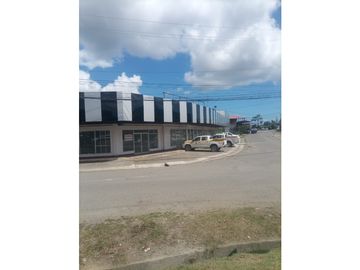 VENDO PROPIEDAD COMERCIAL CHANGUINOLA, CON 5 LOCALES --$845.000--
