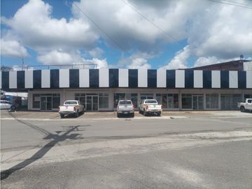 VENDO PROPIEDAD COMERCIAL CHANGUINOLA, CON 5 LOCALES --$845.000--