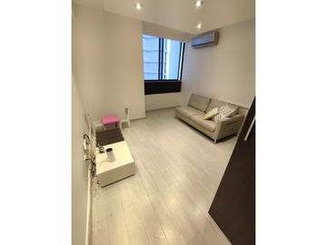 SE ALQUILA APARTAMENTO EN MARBELLA DE 220M2