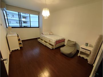 SE ALQUILA APARTAMENTO EN MARBELLA DE 220M2
