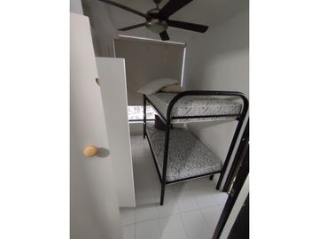 SE ALQUILA APARTAMENTO EN MARBELLA DE 220M2