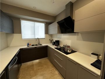 Se Vende Apto de 171m2 en PH Yoo, Avenida Balboa
