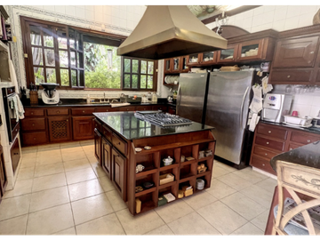 Mansión a la venta en Loma Alegre