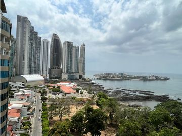 VENTA DE APARTAMENTO EN PUNTA PAITILLA  PH ALAMAR COD. 4328