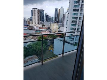 Alquilo Extraordinario Apartamento en via argentina