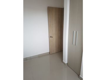 Alquilo Extraordinario Apartamento en via argentina